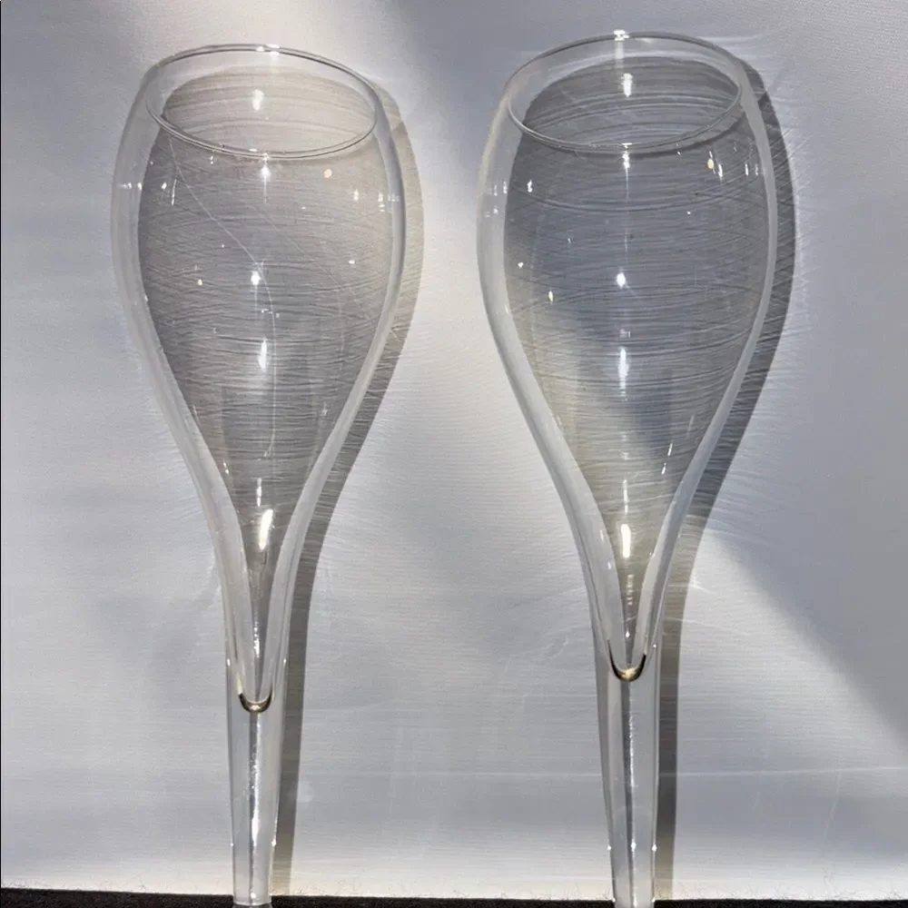 Elegant Clear Glass Champagne Flutes